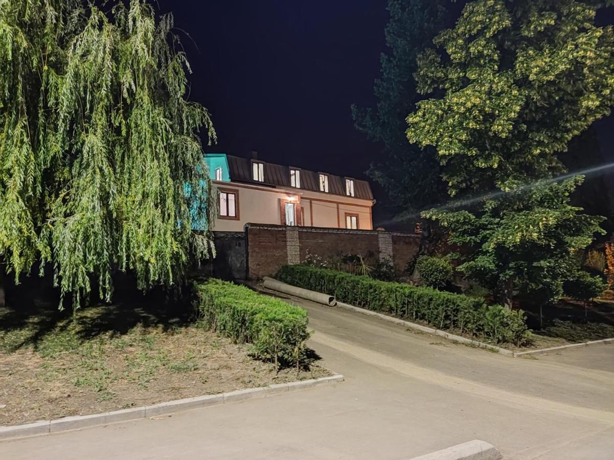Guest House Spartak Тбилиси Екстериор снимка