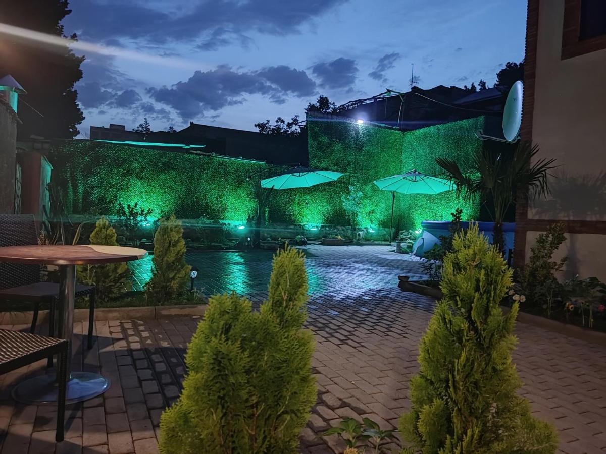 Guest House Spartak Тбилиси Екстериор снимка