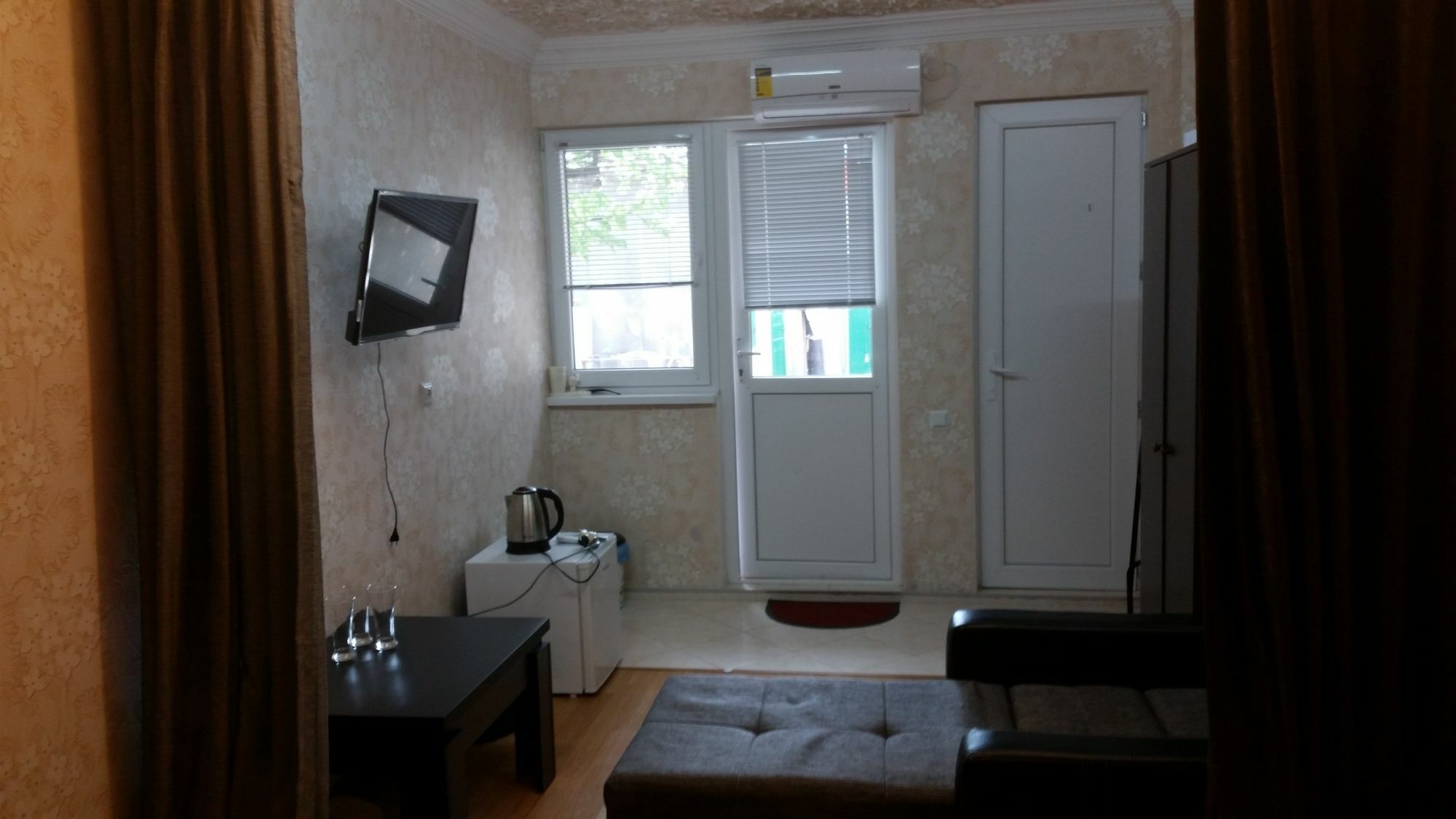 Guest House Spartak Тбилиси Екстериор снимка